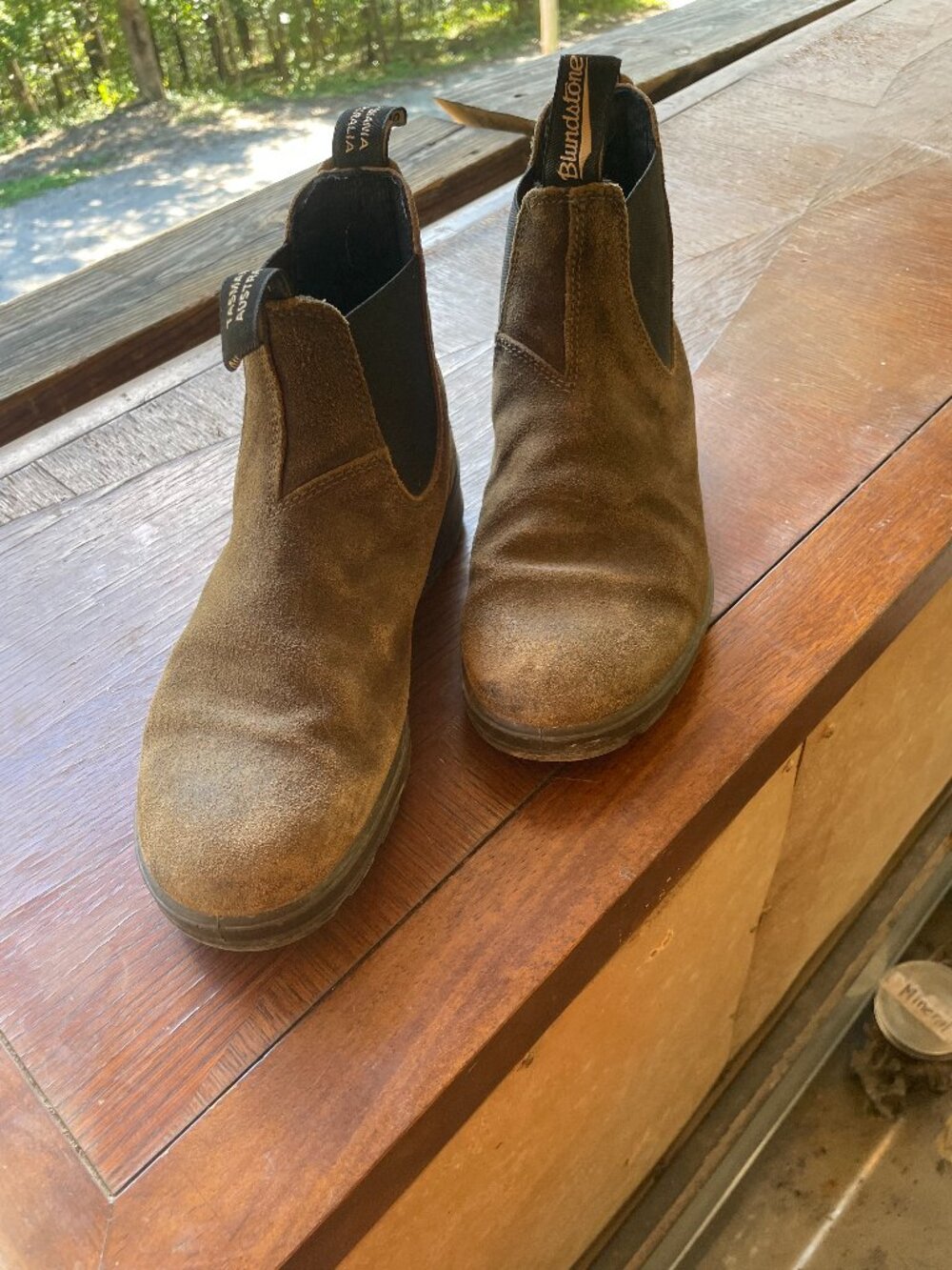 Blundstone Suede Chelsea Boots